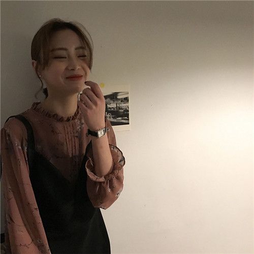 V领吊带中长裙