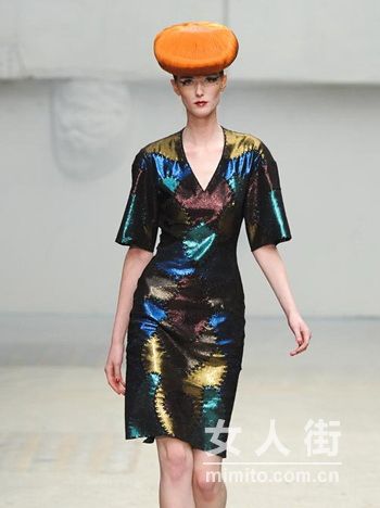 曼尼什·阿若拉 (Manish Arora) 2011秋冬女装秀